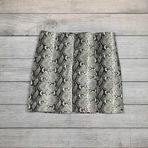 B&W Reptile Skirt